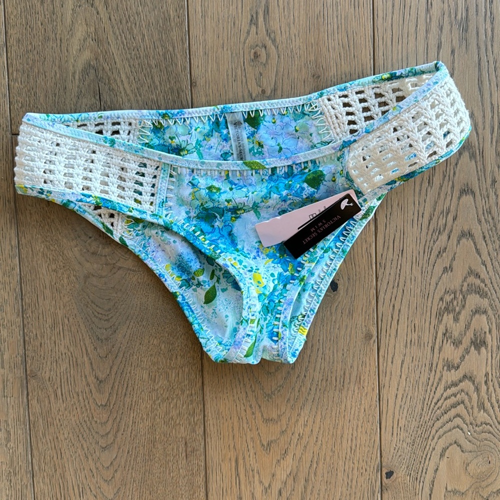 Victoria’s Secrets Bikini Bottom